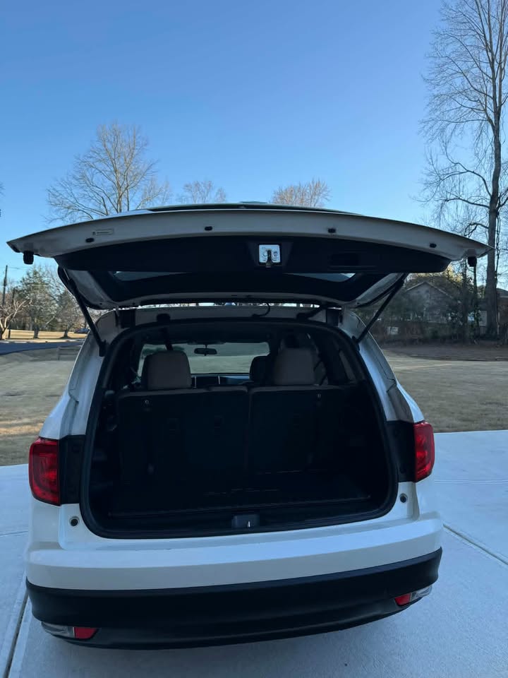 HONDA PILOT 2016 EX-L AWD – Diamond White Pearl | Low Mileage Luxury SUV Ghana | Call 📞 0244568056 | Pay Ghana Cedi (GHS) Equivalent