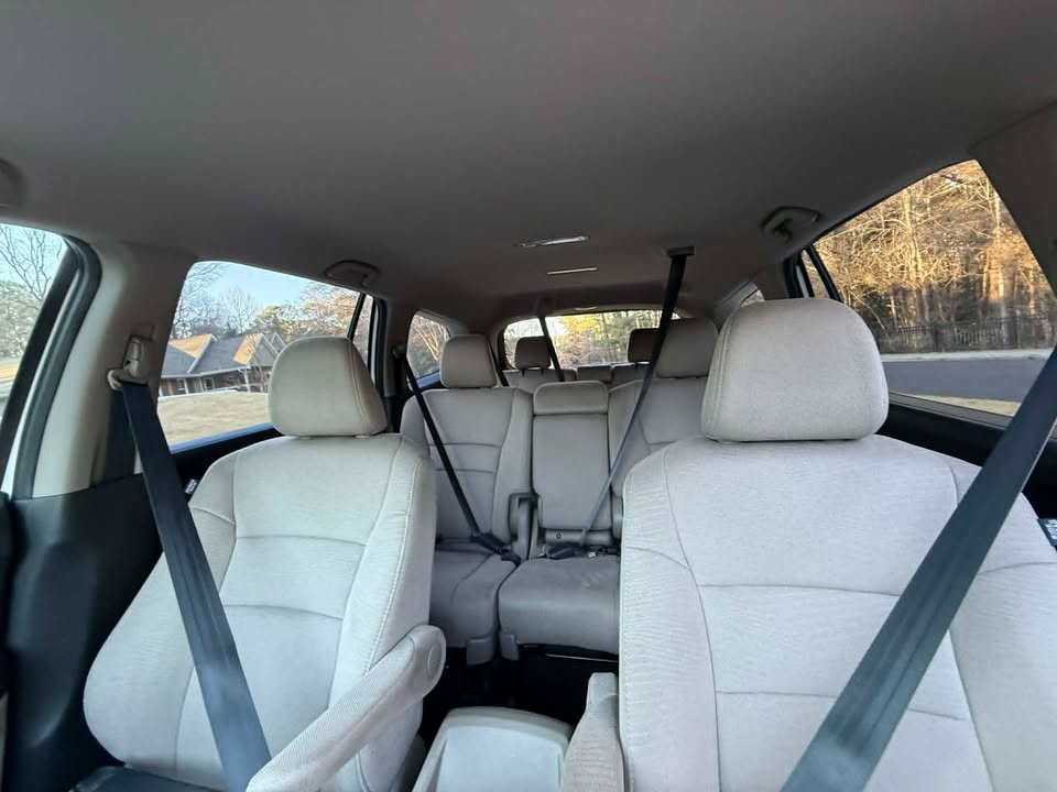 HONDA PILOT 2016 EX-L AWD – Diamond White Pearl | Low Mileage Luxury SUV Ghana | Call 📞 0244568056 | Pay Ghana Cedi (GHS) Equivalent