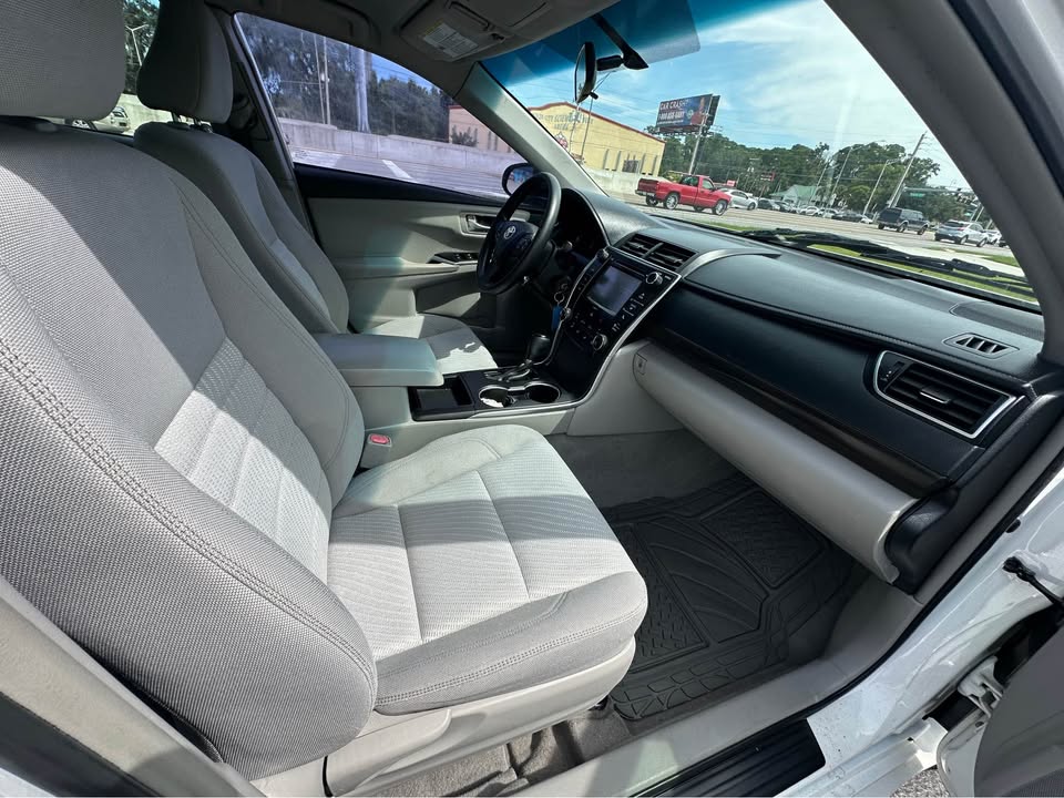 TOYOTA CAMRY 2016 LE – Reliable Sedan | White | Call 📞 0244568056 | Pay Ghana Cedi (GHS) Equivalent