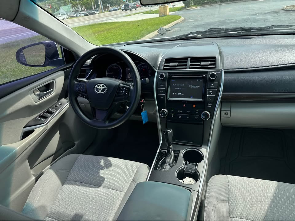 TOYOTA CAMRY 2016 LE – Reliable Sedan | White | Call 📞 0244568056 | Pay Ghana Cedi (GHS) Equivalent