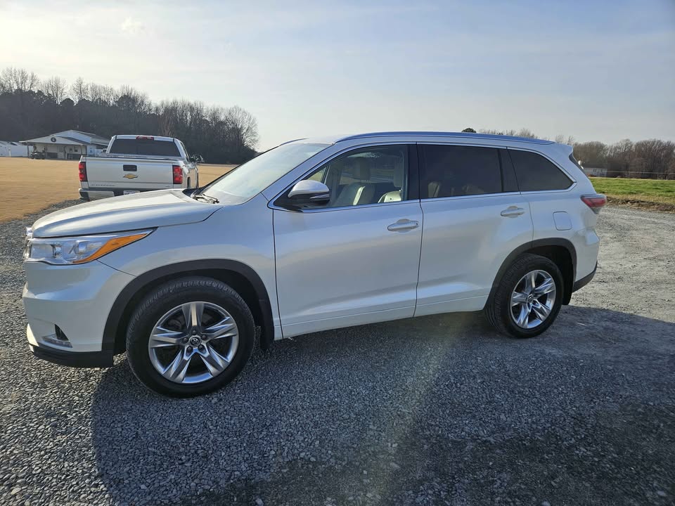 TOYOTA HIGHLANDER 2016 Limited AWD – USA Import | 7-Seater SUV Ghana | Call 📞 0244568056 | Pay Ghana Cedi (GHS) Equivalent