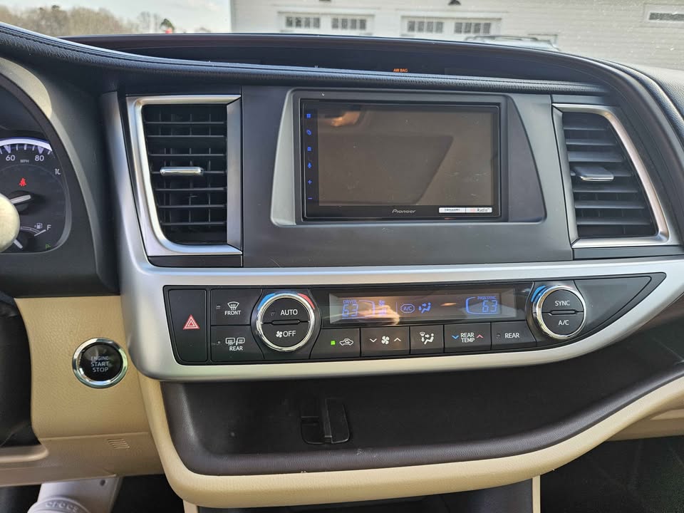 TOYOTA HIGHLANDER 2016 Limited AWD – USA Import | 7-Seater SUV Ghana | Call 📞 0244568056 | Pay Ghana Cedi (GHS) Equivalent