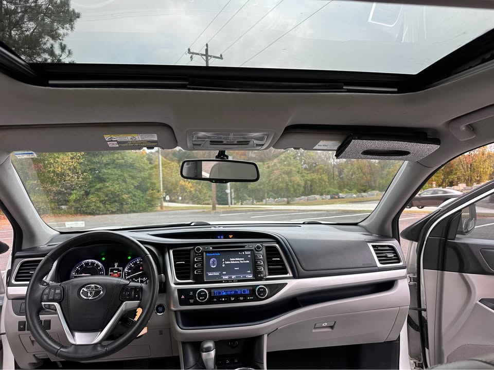 TOYOTA HIGHLANDER 2016 XLE AWD – Clean USA Import | 7-Seater SUV Ghana | Call 📞 0244568056 | Pay Ghana Cedi (GHS) Equivalent