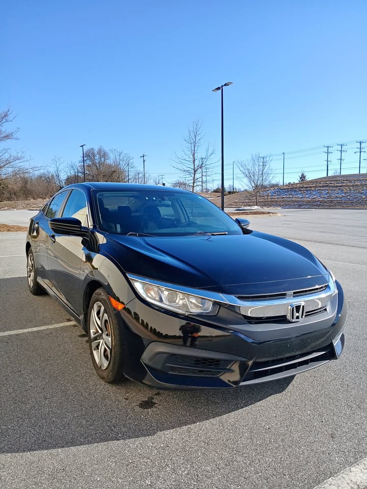 HONDA CIVIC 2017 LX – 81K Miles | Modern Steel Metallic | Call 📞 0244568056 | Pay Ghana Cedi (GHS) Equivalent