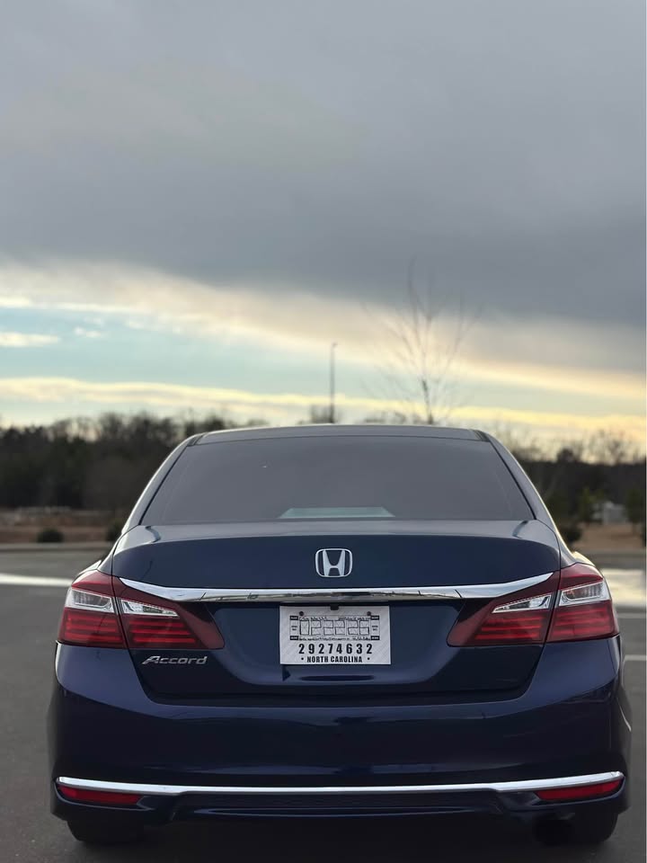 HONDA ACCORD 2017 LX – Obsidian Blue | 107k Miles | Call 📞 0244568056 | Pay Ghana Cedi (GHS) Equivalent