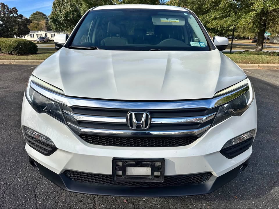 HONDA PILOT 2017 EX AWD – White Diamond Pearl | 8 Seater Family SUV Ghana | Call 📞 0244568056 | Pay Ghana Cedi (GHS) Equivalent