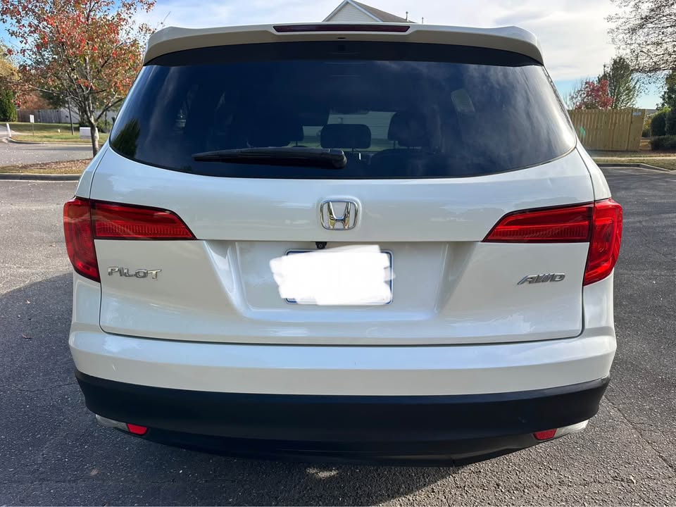 HONDA PILOT 2017 EX AWD – White Diamond Pearl | 8 Seater Family SUV Ghana | Call 📞 0244568056 | Pay Ghana Cedi (GHS) Equivalent