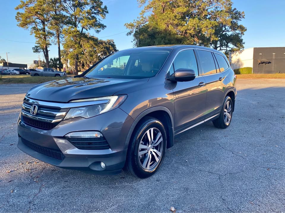 HONDA PILOT 2018 EX-L AWD w/ Rear Entertainment – Lunar Silver | Family SUV Ghana | Call 📞 0244568056 | Pay Ghana Cedi (GHS) Equivalent