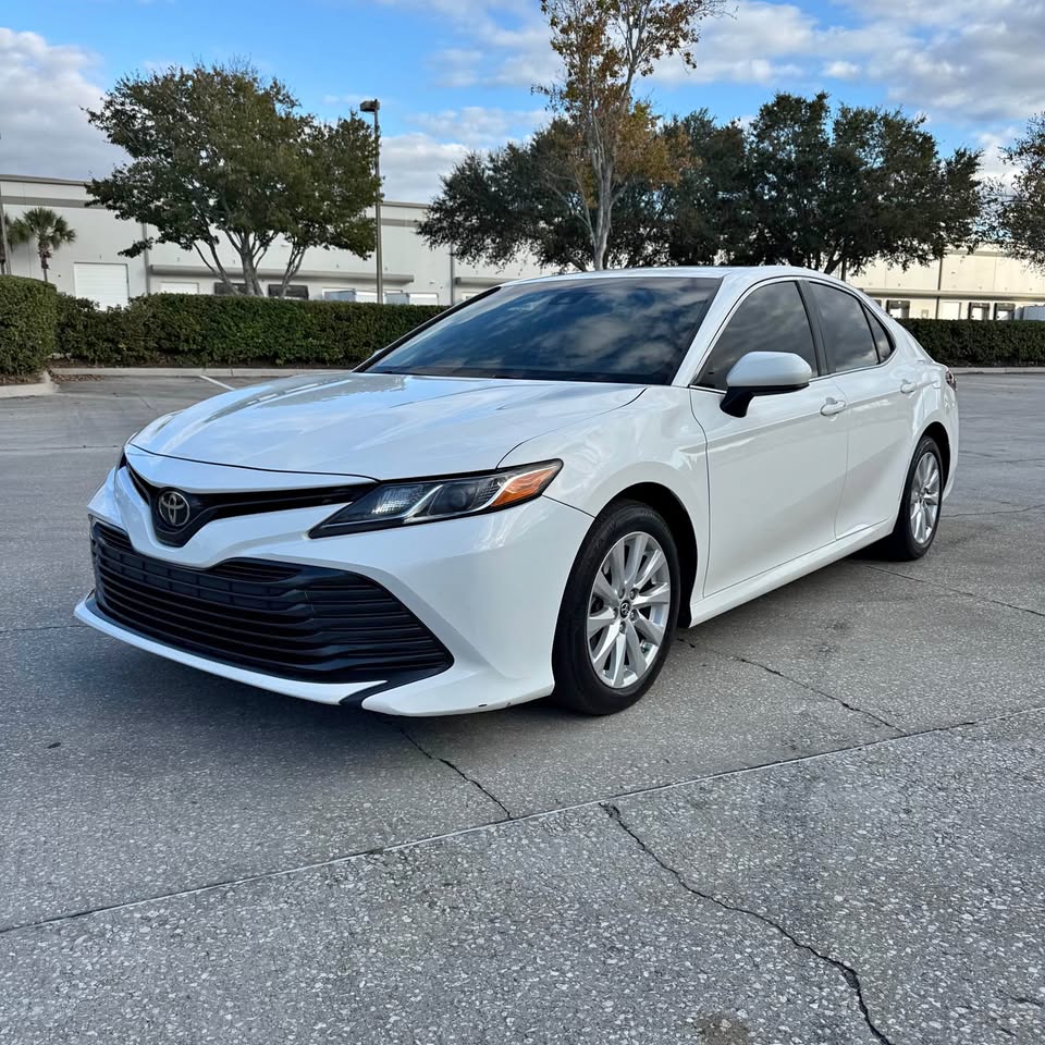 TOYOTA CAMRY 2018 LE – White | 172k Miles | Call 📞 0244568056 | Pay Ghana Cedi (GHS) Equivalent