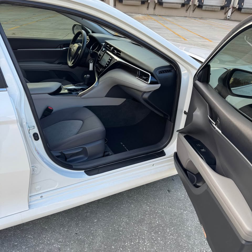 TOYOTA CAMRY 2018 LE – White | 172k Miles | Call 📞 0244568056 | Pay Ghana Cedi (GHS) Equivalent