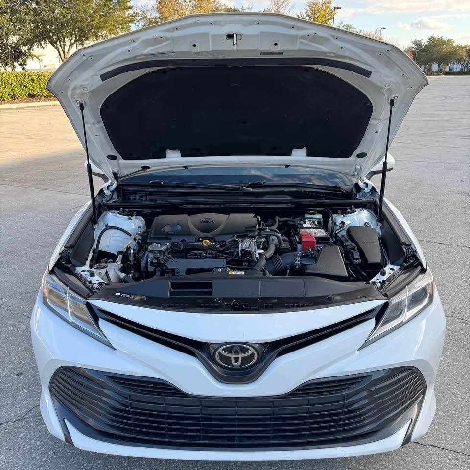 TOYOTA CAMRY 2018 LE – White | 172k Miles | Call 📞 0244568056 | Pay Ghana Cedi (GHS) Equivalent