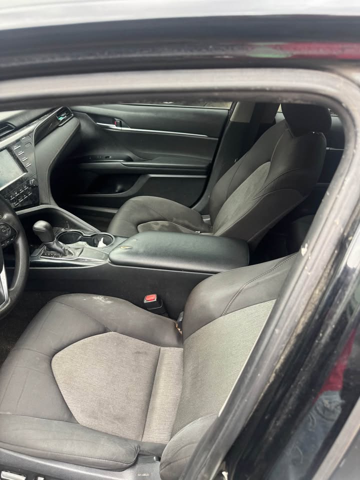 TOYOTA CAMRY 2019 L – Apple CarPlay & Safety Features | Black | Call 📞 0244568056 | Pay Ghana Cedi (GHS) Equivalent