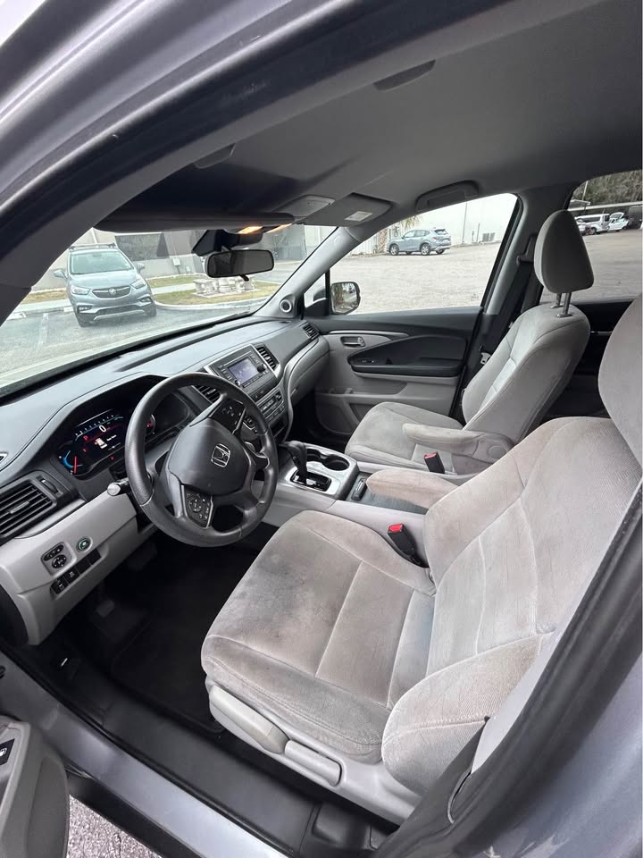 HONDA PILOT 2019 LX – Lunar Silver Metallic | Clean Title 8 Seater SUV Ghana | Call 📞 0244568056 | Pay Ghana Cedi (GHS) Equivalent