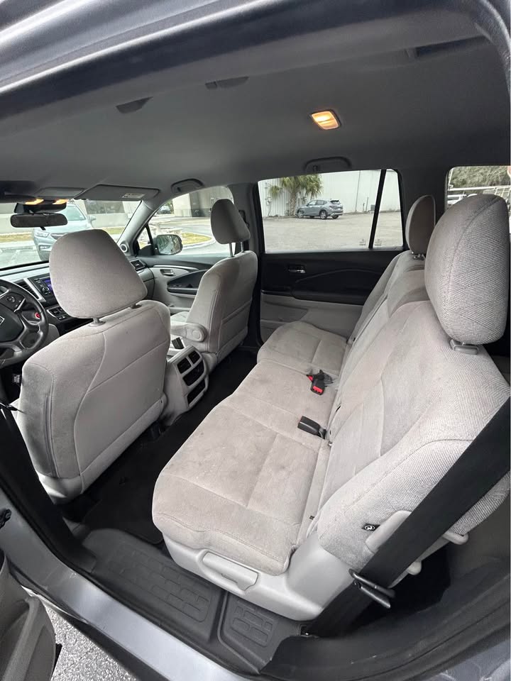 HONDA PILOT 2019 LX – Lunar Silver Metallic | Clean Title 8 Seater SUV Ghana | Call 📞 0244568056 | Pay Ghana Cedi (GHS) Equivalent