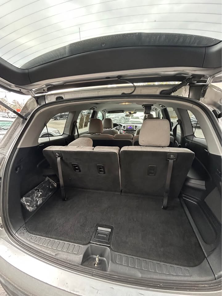 HONDA PILOT 2019 LX – Lunar Silver Metallic | Clean Title 8 Seater SUV Ghana | Call 📞 0244568056 | Pay Ghana Cedi (GHS) Equivalent