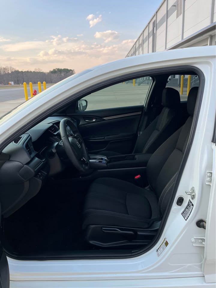 HONDA CIVIC HATCHBACK 2019 – 1.5L Turbo Sport | Platinum White | Call 📞 0244568056 | Pay Ghana Cedi (GHS) Equivalent