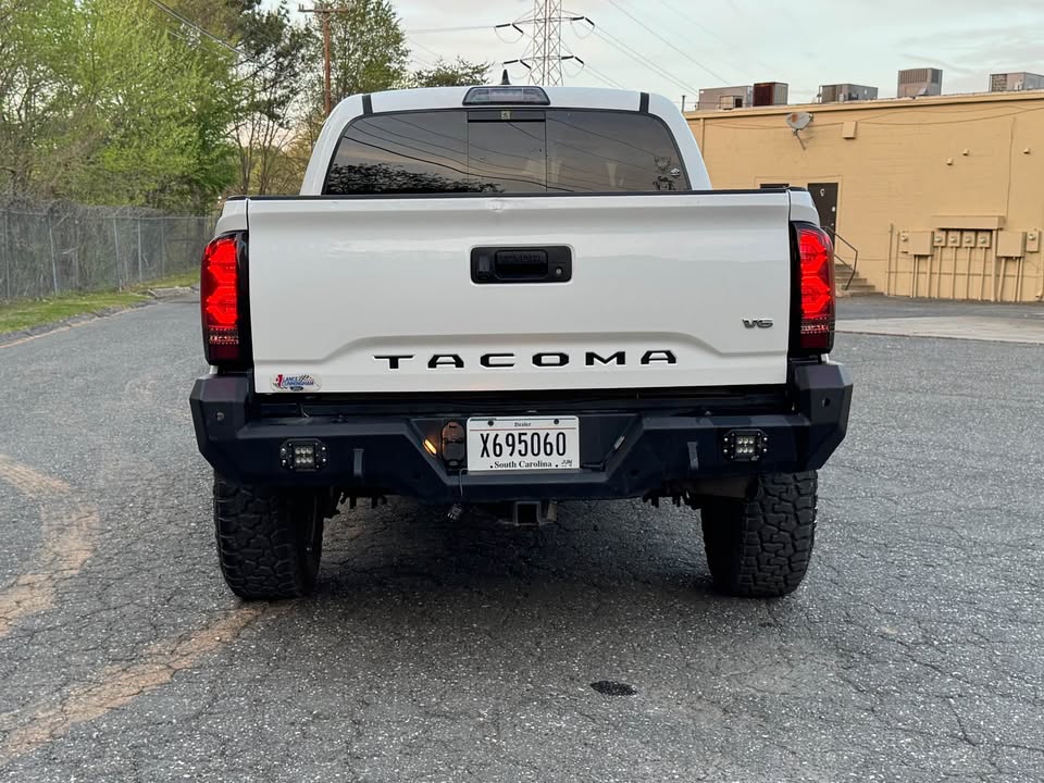 TOYOTA TACOMA 2019 TRD SPORT 4WD – White | Manual V6 | Off-Road Build | Call 📞 0244568056