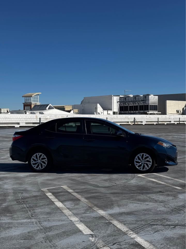 TOYOTA COROLLA 2019 LE – Falcon Gray Metallic | Fuel Efficient Sedan | Call 📞 0244568056 | Pay Ghana Cedi (GHS) Equivalent