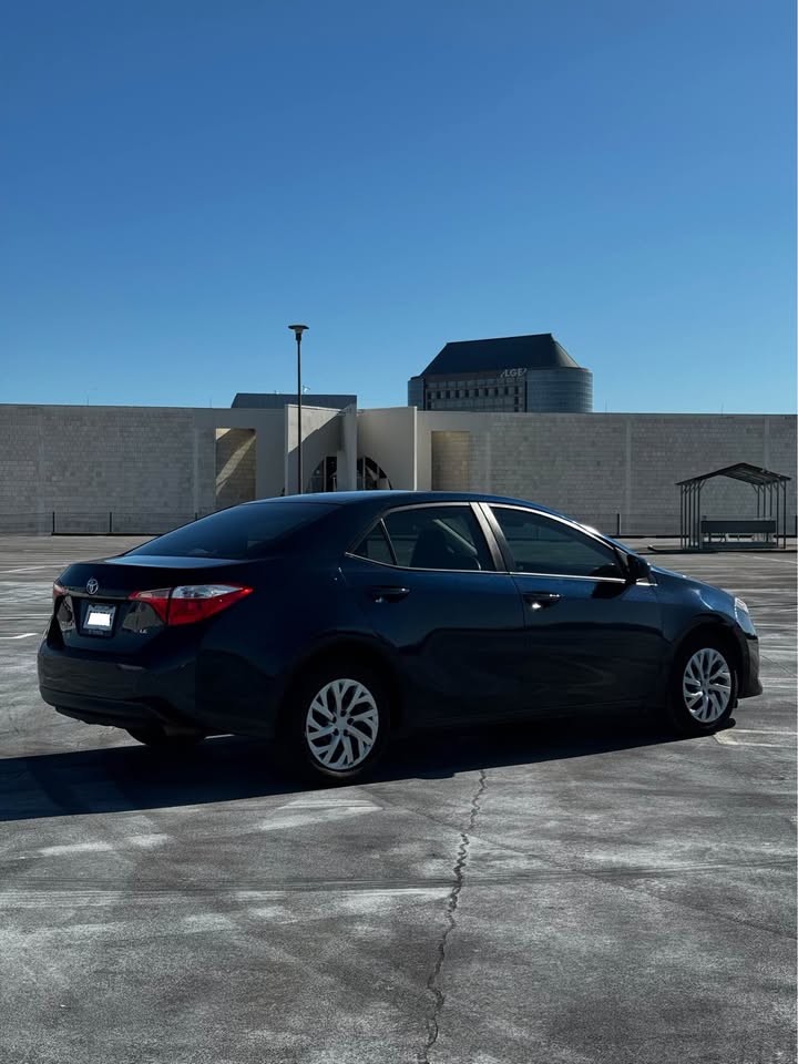 TOYOTA COROLLA 2019 LE – Falcon Gray Metallic | Fuel Efficient Sedan | Call 📞 0244568056 | Pay Ghana Cedi (GHS) Equivalent