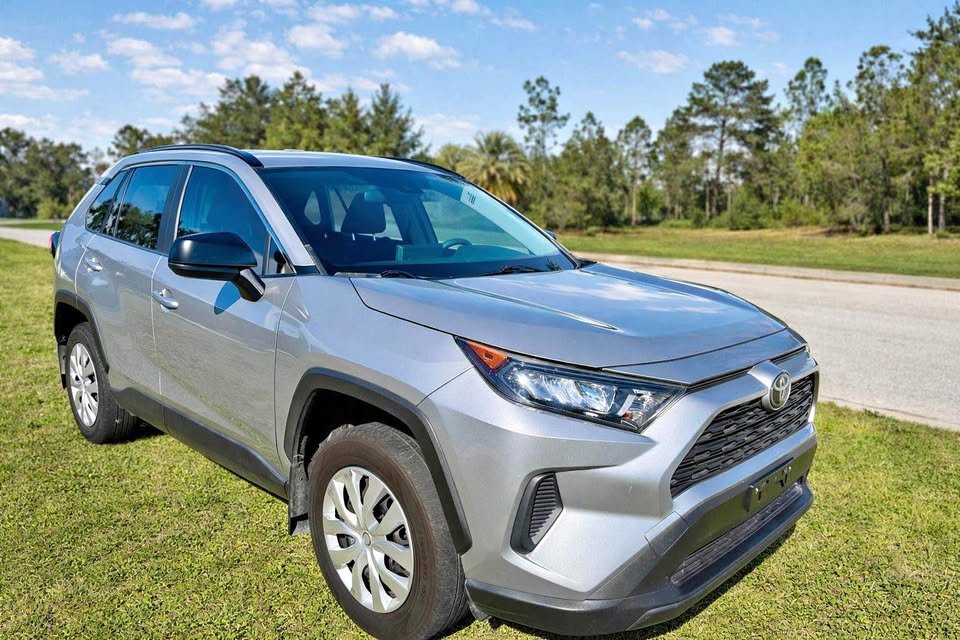 2019 TOYOTA RAV4 LE AWD – New Shape USA Import | Fuel-Efficient & Reliable SUV for Ghana Roads | Call 📞 0244568056 | Pay Ghana Cedi (GHS) Equivalent