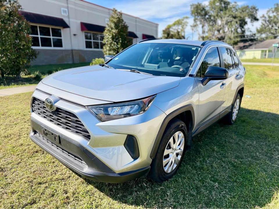 2019 TOYOTA RAV4 LE AWD – New Shape USA Import | Fuel-Efficient & Reliable SUV for Ghana Roads | Call 📞 0244568056 | Pay Ghana Cedi (GHS) Equivalent