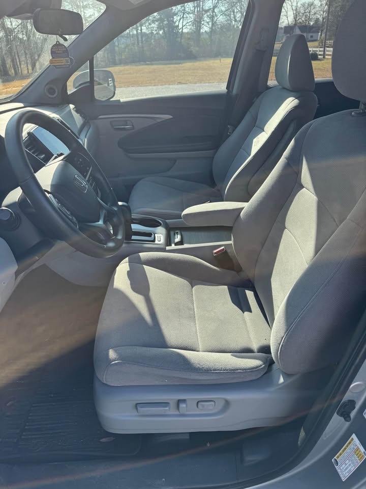 HONDA PILOT 2020 EX AWD – Lunar Silver Metallic | 8 Seater Intelligent Traction SUV Ghana | Call 📞 0244568056 | Pay Ghana Cedi (GHS) Equivalent