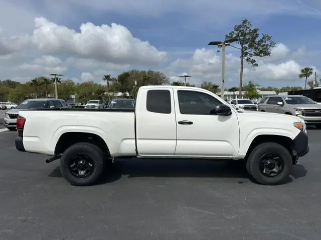 TOYOTA TACOMA 2020 SR – Super White | Strong Pickup | Call 📞 0244568056 | Pay Ghana Cedi (GHS) Equivalent