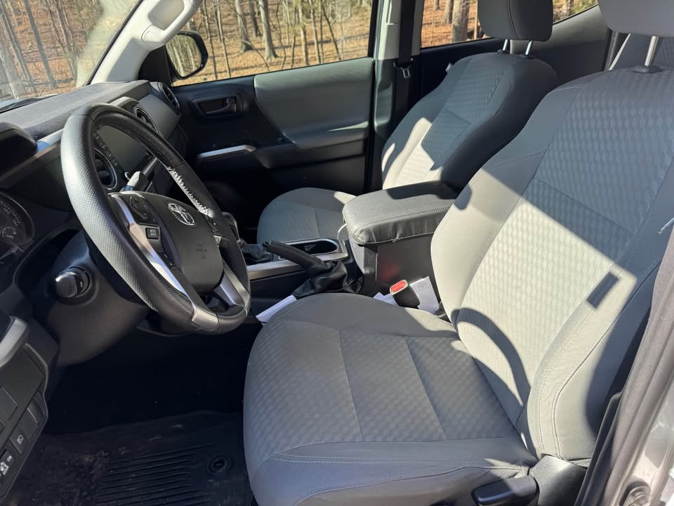 TOYOTA TACOMA 2021 SR – Silver Sky Metallic | Low Mileage | Call 📞 0244568056 | Pay Ghana Cedi (GHS) Equivalent