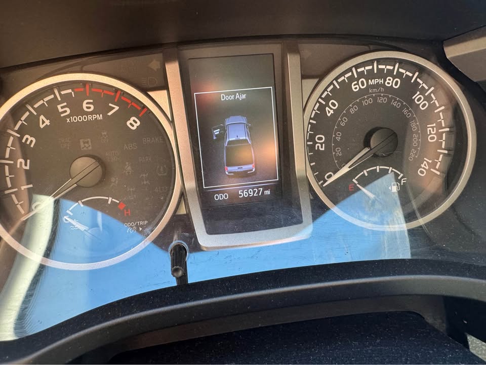 TOYOTA TACOMA 2021 SR – Silver Sky Metallic | Low Mileage | Call 📞 0244568056 | Pay Ghana Cedi (GHS) Equivalent