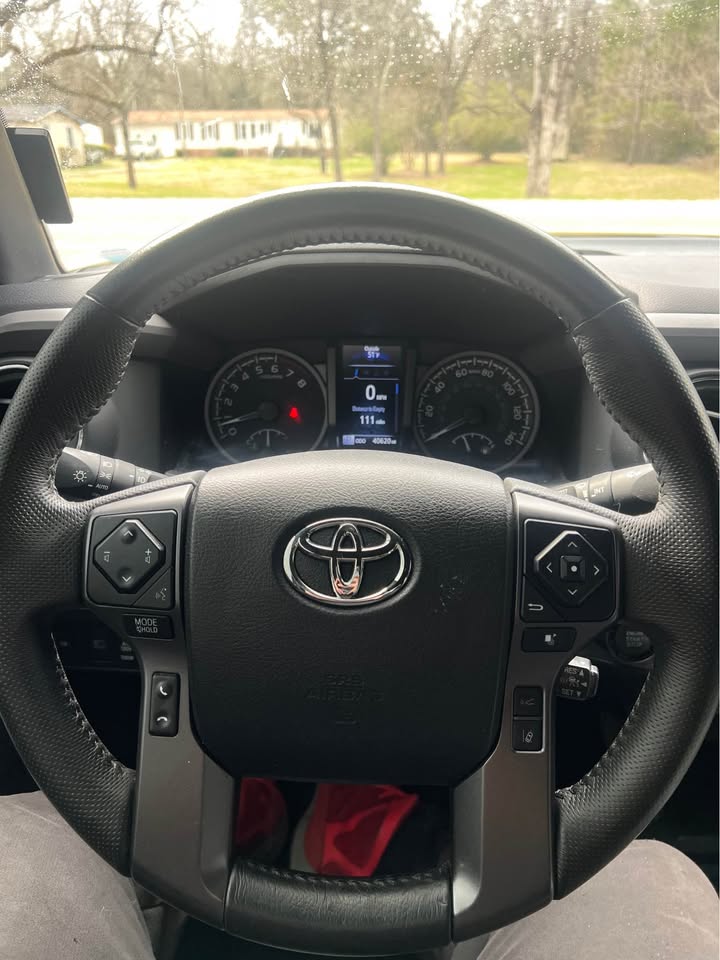 TOYOTA TACOMA 2022 TRD OFF-ROAD – Black | V6 4WD | Low Mileage | Call 📞 0244568056