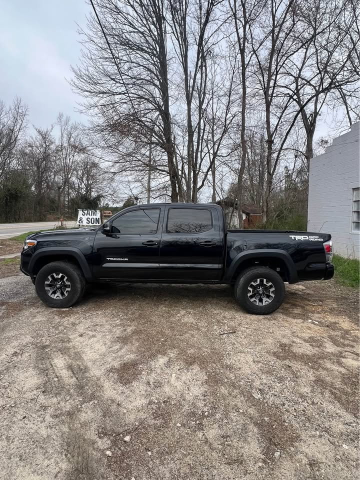 TOYOTA TACOMA 2022 TRD OFF-ROAD – Black | V6 4WD | Low Mileage | Call 📞 0244568056