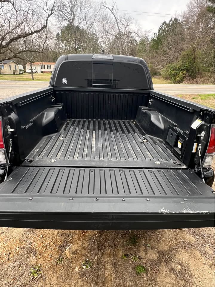 TOYOTA TACOMA 2022 TRD OFF-ROAD – Black | V6 4WD | Low Mileage | Call 📞 0244568056