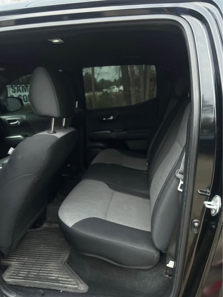 TOYOTA TACOMA 2022 TRD OFF-ROAD – Black | V6 4WD | Low Mileage | Call 📞 0244568056
