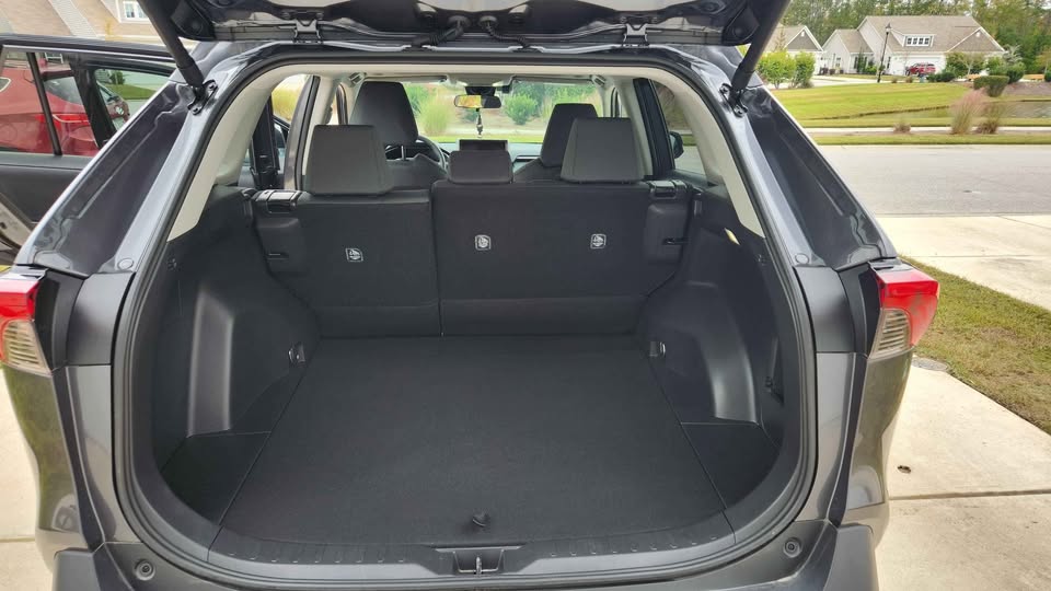 TOYOTA RAV4 2024 XLE AWD – Latest Shape USA Import | Premium SUV Ghana | Call 📞 0244568056 | Pay Ghana Cedi (GHS) Equivalent