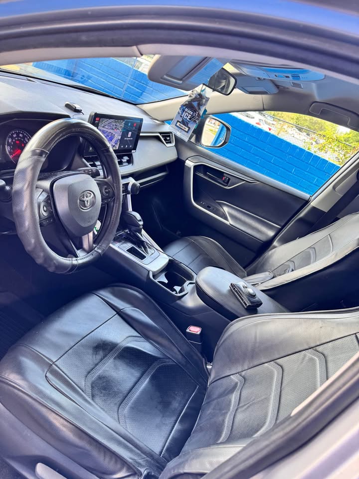 Toyota RAV4 2019 LE FWD – Clean USA Import SUV Ghana | Call 📞 0244568056 | Pay Ghana Cedi (GHS) Equivalent (Copy)
