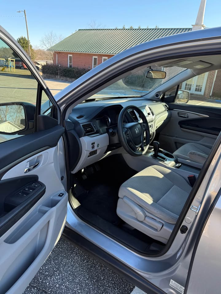 HONDA PILOT 2017 – Clean USA Import | 8-Seater SUV Ghana | Call 📞 0244568056 | Pay Ghana Cedi (GHS) Equivalent