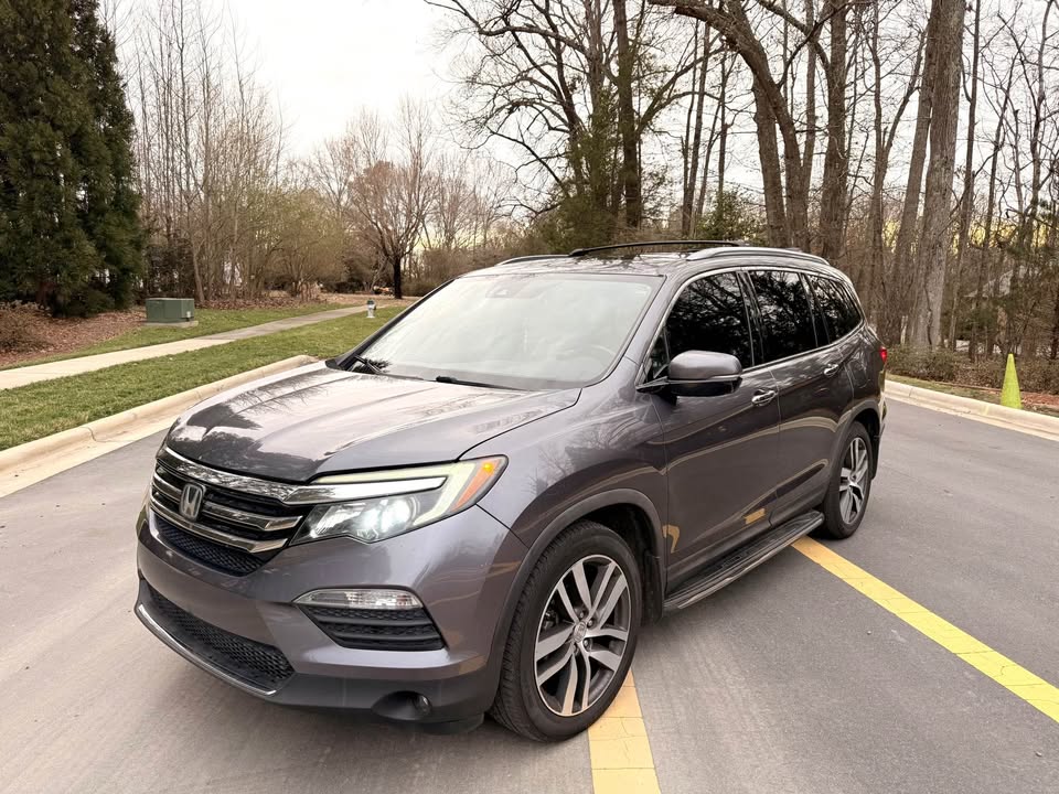 HONDA PILOT TOURING 2017 – Clean USA Import | 8-Seater SUV Ghana | Call 📞 0244568056 | Pay Ghana Cedi (GHS) Equivalent