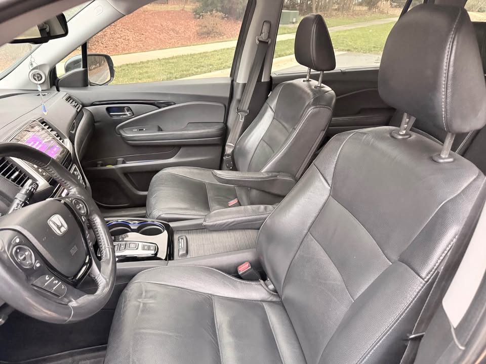 HONDA PILOT TOURING 2017 – Clean USA Import | 8-Seater SUV Ghana | Call 📞 0244568056 | Pay Ghana Cedi (GHS) Equivalent
