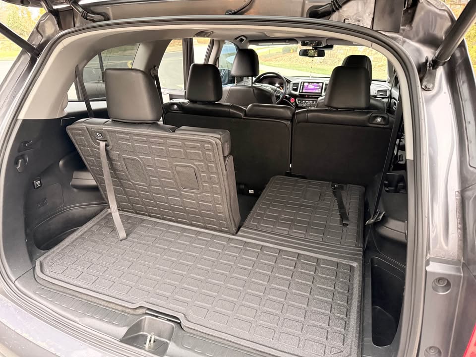 HONDA PILOT TOURING 2017 – Clean USA Import | 8-Seater SUV Ghana | Call 📞 0244568056 | Pay Ghana Cedi (GHS) Equivalent