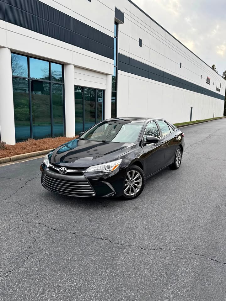 2017 TOYOTA CAMRY XLE – Clean USA Import Sedan Ghana | Call 📞 0244568056 | Pay Ghana Cedi (GHS) Equivalent