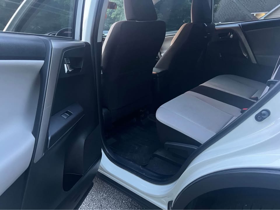 TOYOTA RAV4 2018 XLE – Clean USA Import | SUV Ghana | Call 📞 0244568056 | Pay Ghana Cedi (GHS) Equivalent