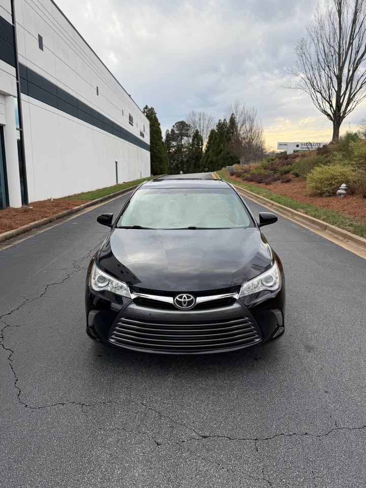 2017 TOYOTA CAMRY XLE – Clean USA Import Sedan Ghana | Call 📞 0244568056 | Pay Ghana Cedi (GHS) Equivalent