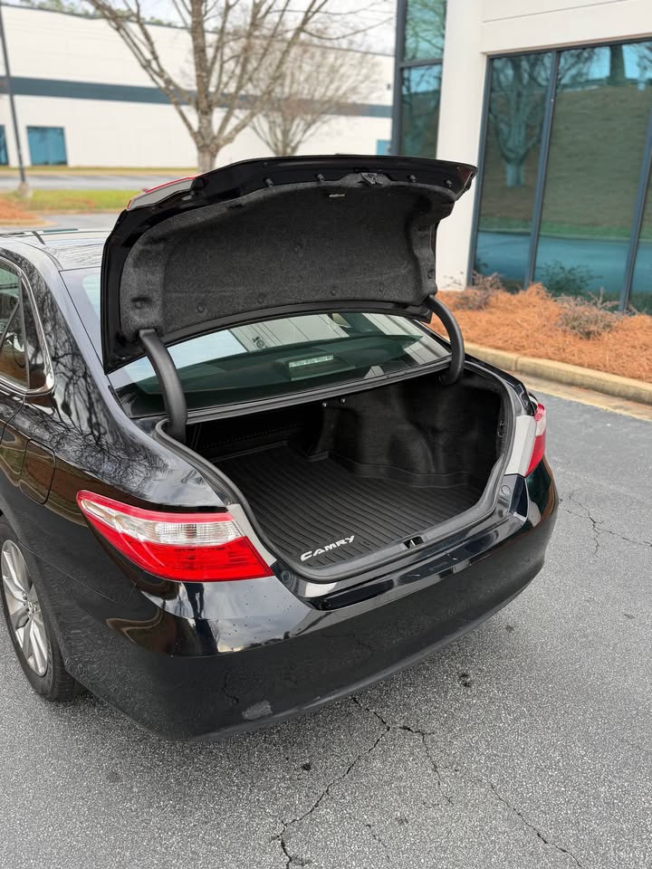 2017 TOYOTA CAMRY XLE – Clean USA Import Sedan Ghana | Call 📞 0244568056 | Pay Ghana Cedi (GHS) Equivalent