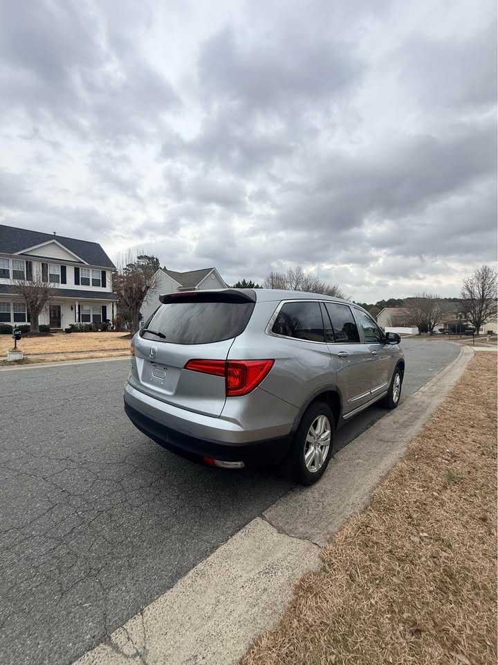 HONDA PILOT 2018 LX – Clean USA Import | 8-Seater SUV Ghana | Call 📞 0244568056 | Pay Ghana Cedi (GHS) Equivalent