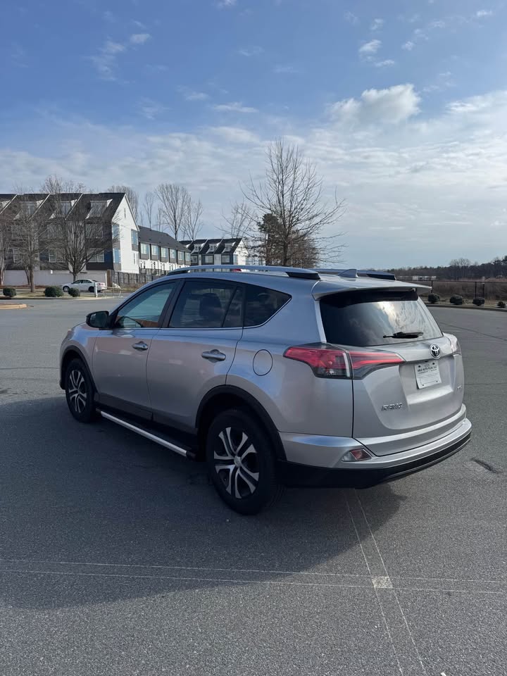 2016 TOYOTA RAV4 AWD – Clean USA Import | SUV Ghana | Call 📞 0244568056 | Pay Ghana Cedi (GHS) Equivalent