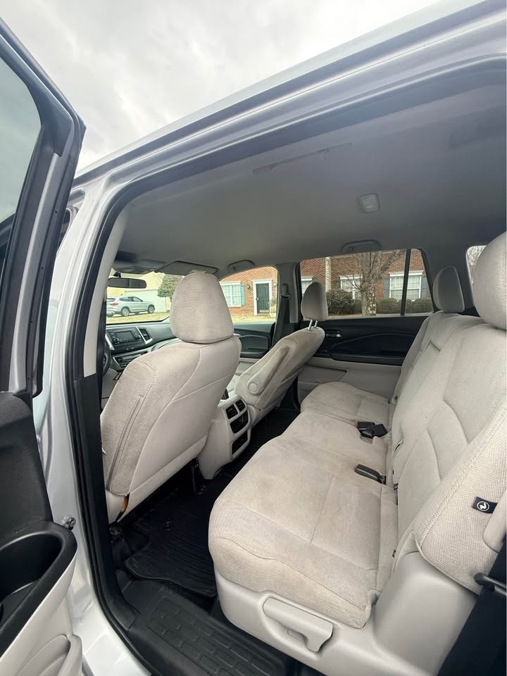 HONDA PILOT 2018 LX – Clean USA Import | 8-Seater SUV Ghana | Call 📞 0244568056 | Pay Ghana Cedi (GHS) Equivalent