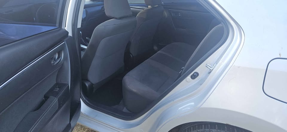 TOYOTA COROLLA 2017 LE – Silver Sedan | Toyota Safety Sense | Call 📞 0244568056 | Pay Ghana Cedi (GHS) Equivalent