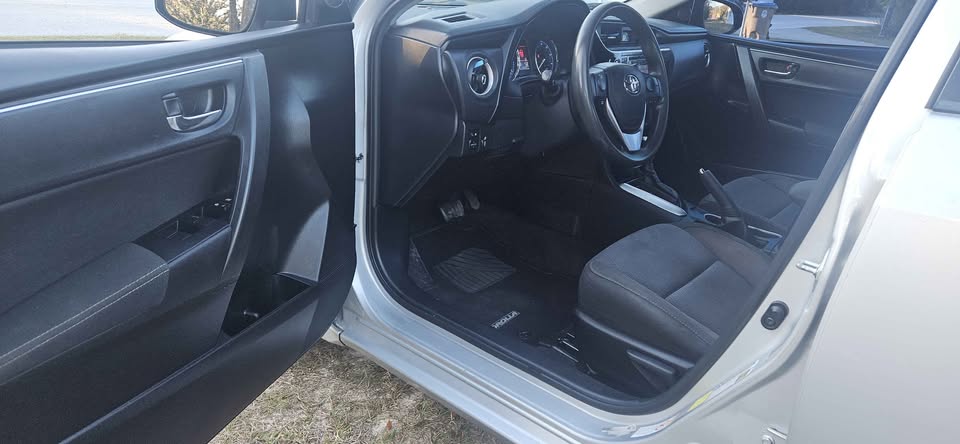 TOYOTA COROLLA 2017 LE – Silver Sedan | Toyota Safety Sense | Call 📞 0244568056 | Pay Ghana Cedi (GHS) Equivalent