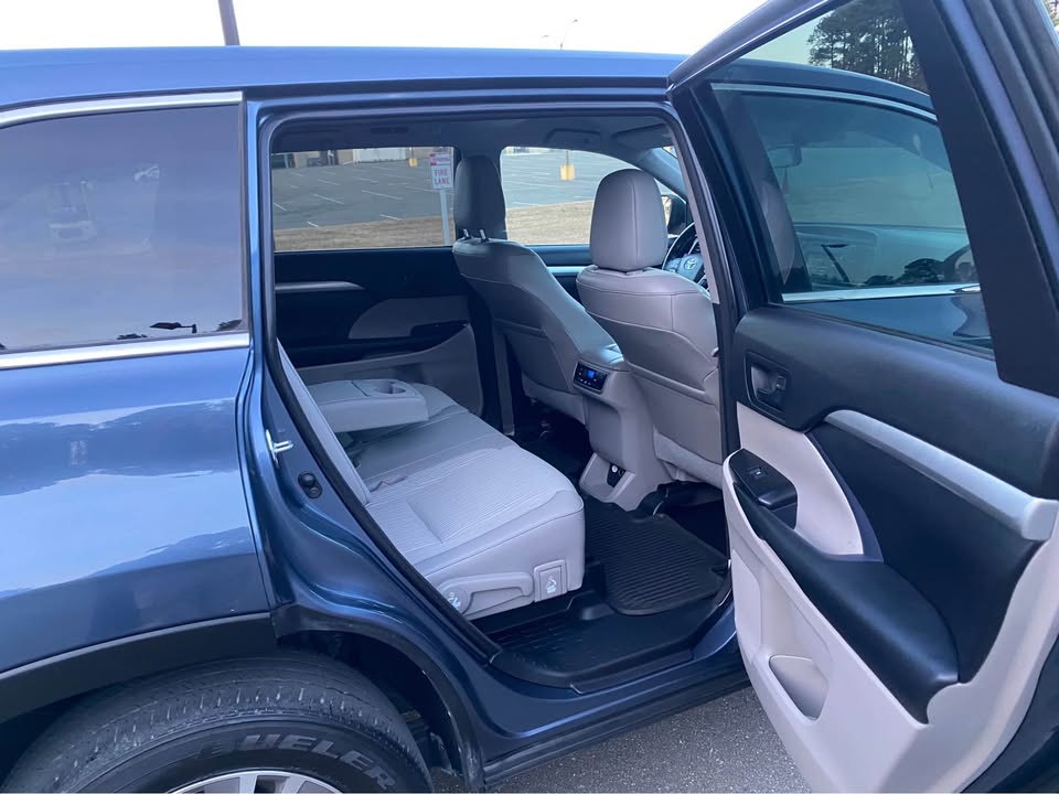 TOYOTA HIGHLANDER 2015 LE – Low Mileage USA Import (31k Miles) | Family SUV Ghana | Call 📞 0244568056 | Pay Ghana Cedi (GHS) Equivalent