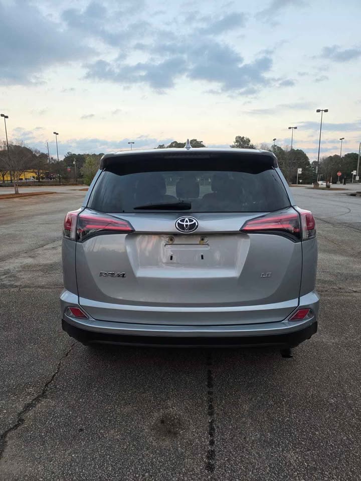 TOYOTA RAV4 2018 LE AWD – New Shape USA Import | SUV for Adventure Ghana | Call 📞 0244568056 | Pay Ghana Cedi (GHS) Equivalent